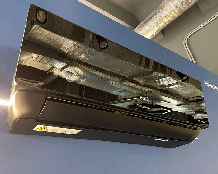 Ballu BSUI-FM/in-18HN8/EU_BL Внутренний блок настенного типа